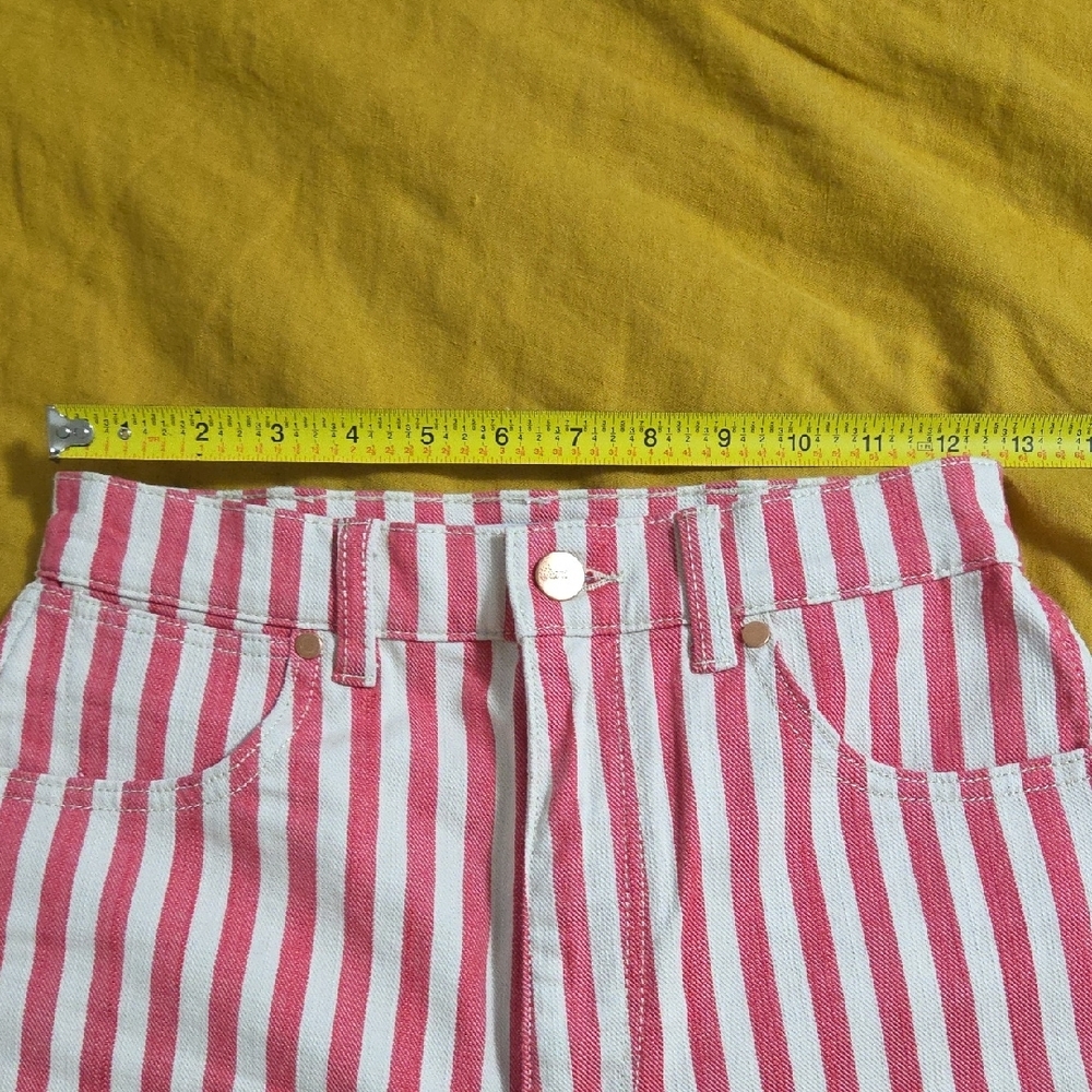 Wrangler High Waist Pink and White Shorts - Picture 5 of 10